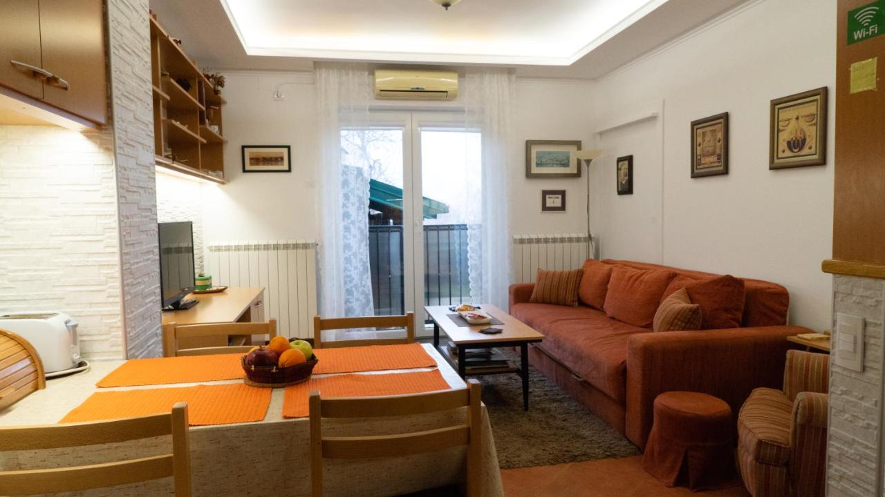 Apartment Akacija Gardens Belgrad Exterior foto