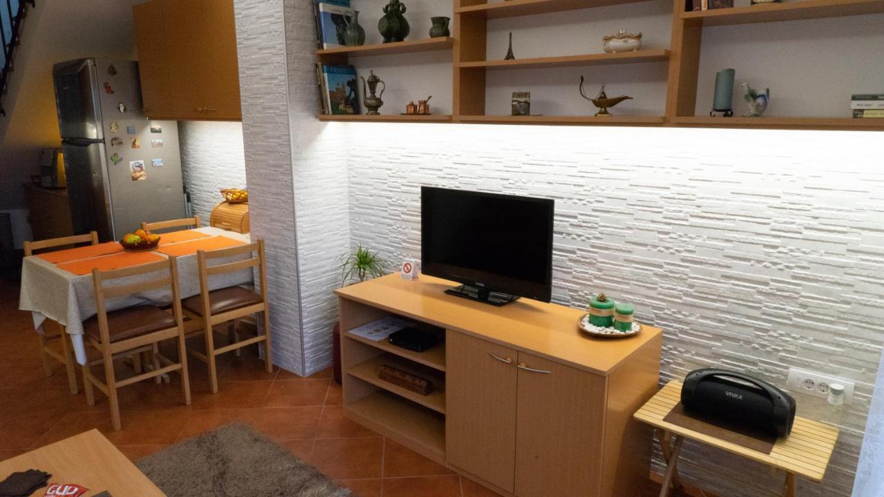 Apartment Akacija Gardens Belgrad Exterior foto