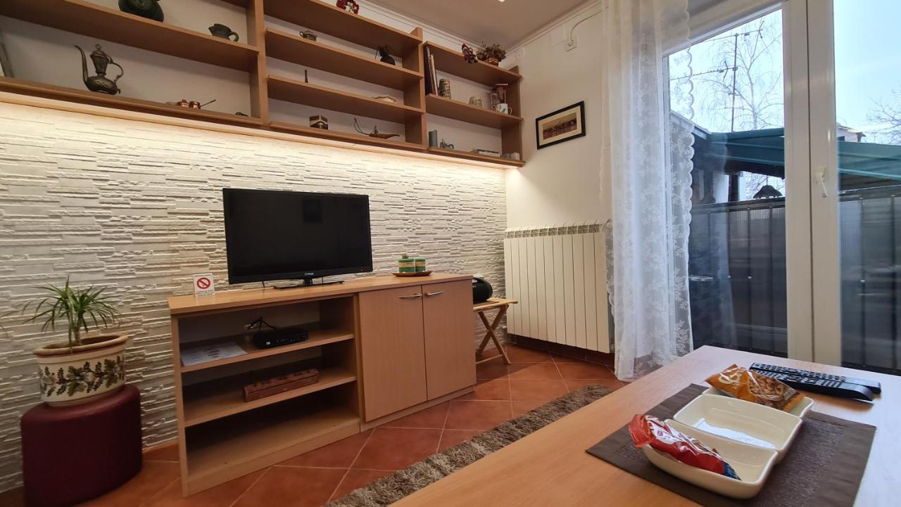 Apartment Akacija Gardens Belgrad Exterior foto