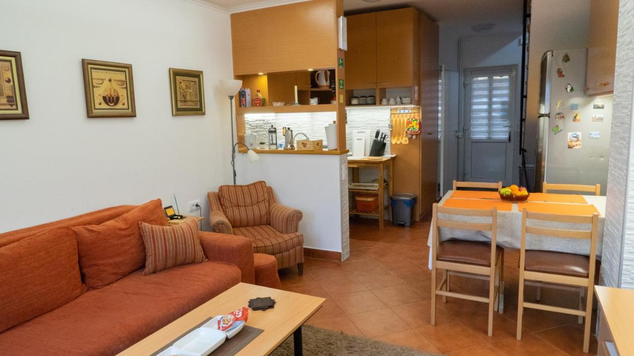 Apartment Akacija Gardens Belgrad Exterior foto